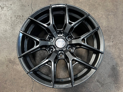 New 18X9 ET15 Vogue F02 Rim (4 wheel) Gloss Gunmetal 6X139.7