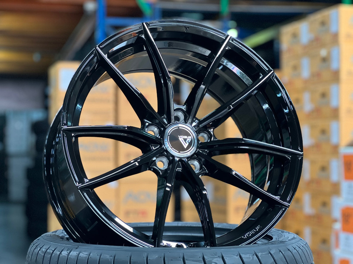 New 18X8.5 ET42 Vogue F03 Rim (4 wheel) Gloss Black 5X114.3