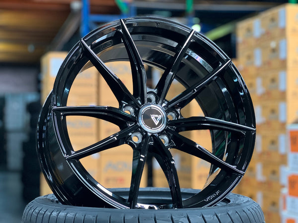 New 18X8.5 ET42 Vogue F03 Rim (4 wheel) Gloss Black 5X114.3