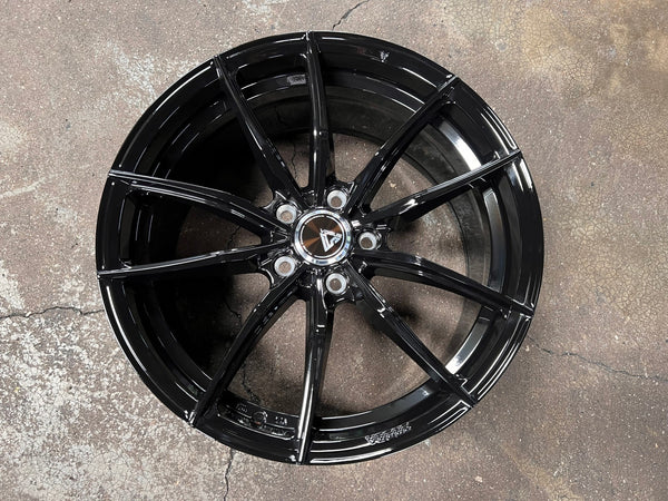 New 18X8.5 ET42 Vogue F03 Rim (4 wheel) Gloss Black 5X112