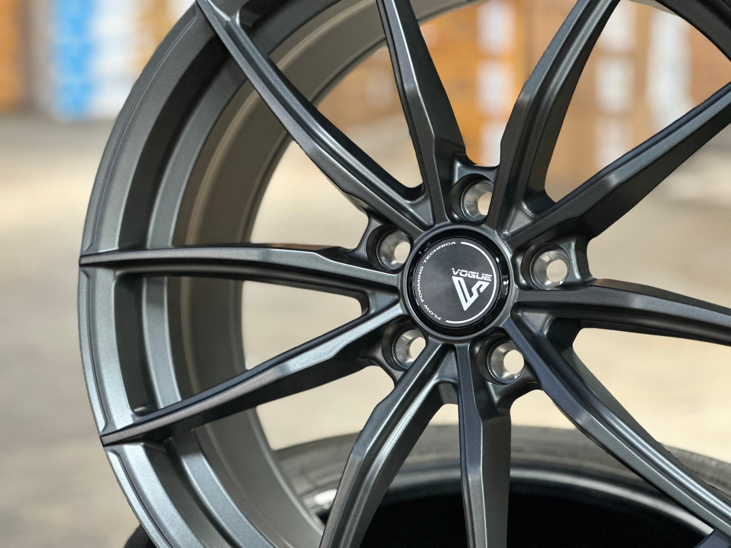 New 19X8.5 ET43 Vogue F03 Rim (4 wheel) Matt Gunmetal 5X112