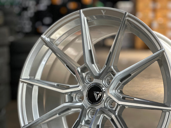 New 18X8.5 ET42 Vogue F06 Rim (4 wheel) Gloss Silver 5X114.3