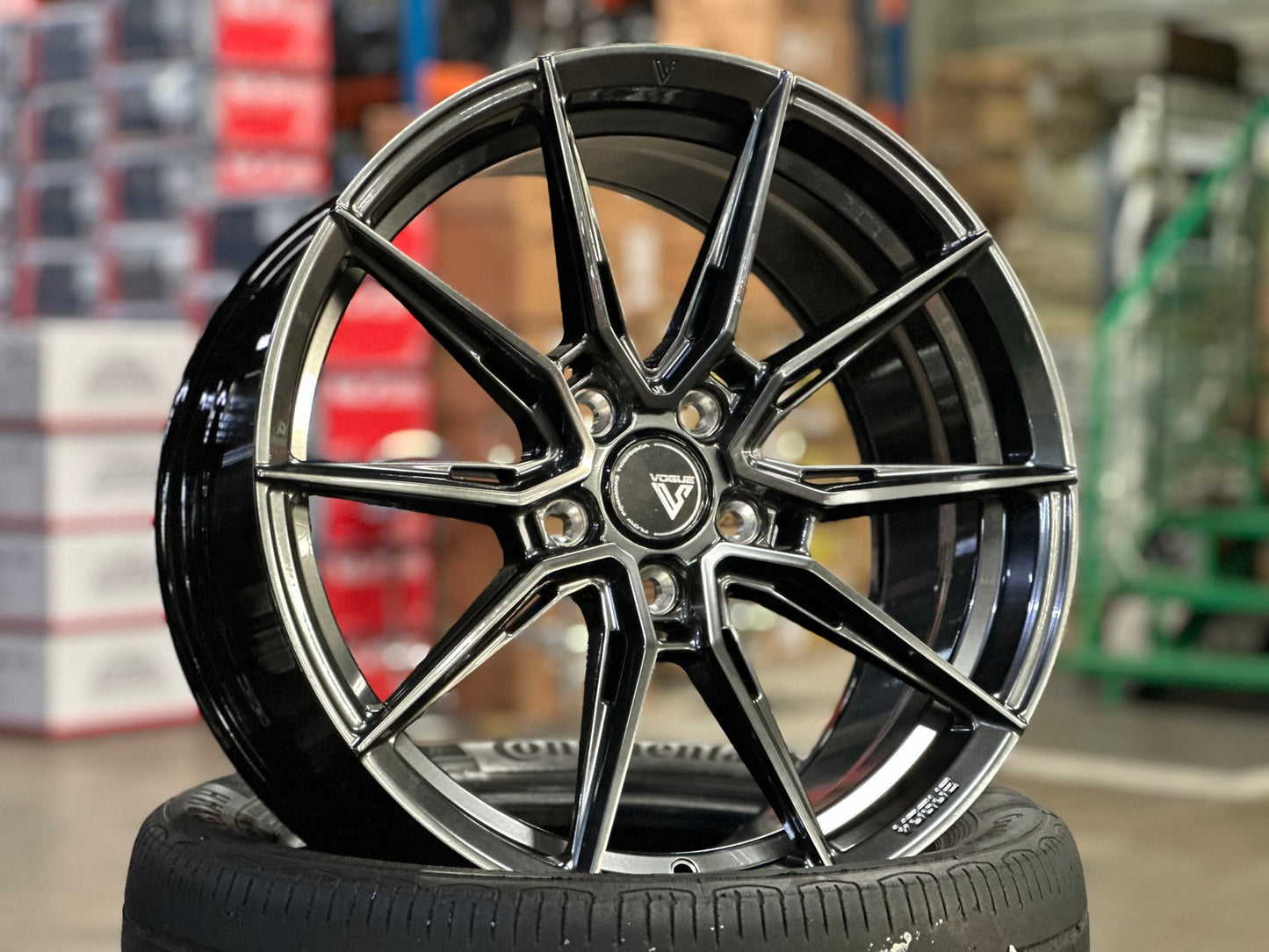 New 18X8.5 ET42 Vogue F06 Rim (4 wheel) Hyper Black 5X112
