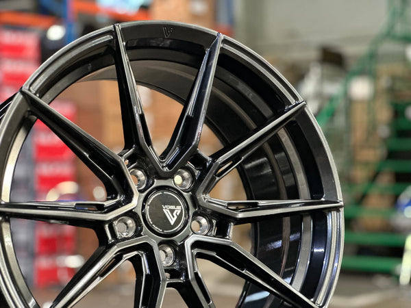 New 18X8.5 ET42 Vogue F06 Rim (4 wheel) Hyper Black 5X112