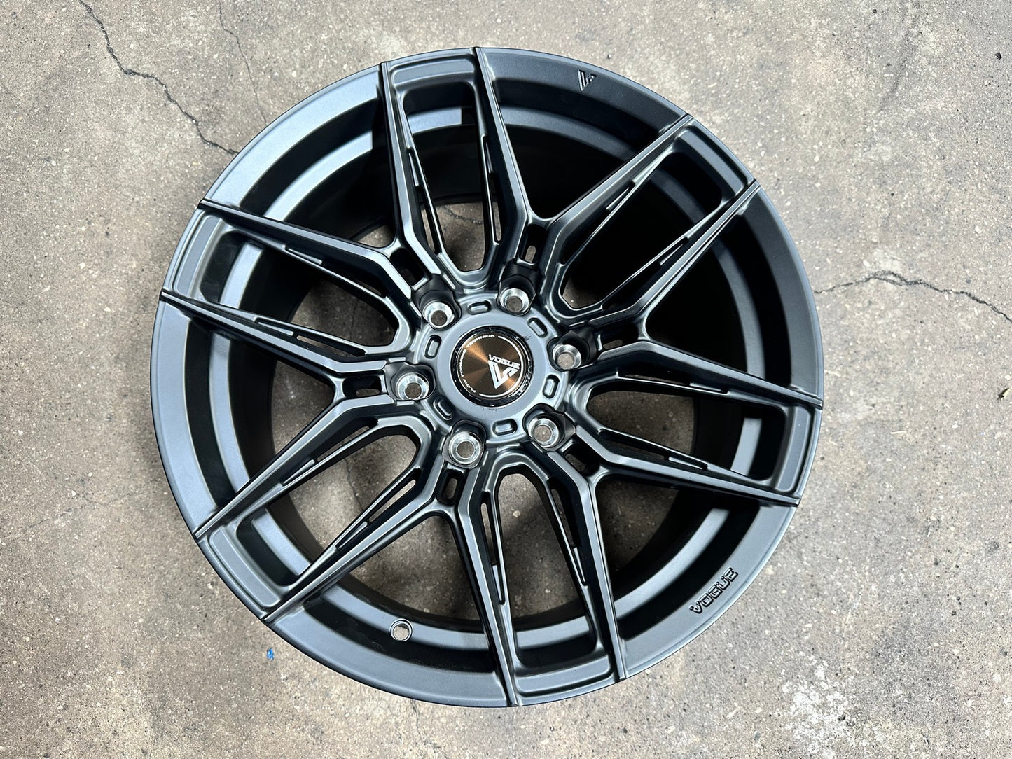 New 18X9 ET15 Vogue F07 Rim (4 wheel) Matt Black 6X139.7