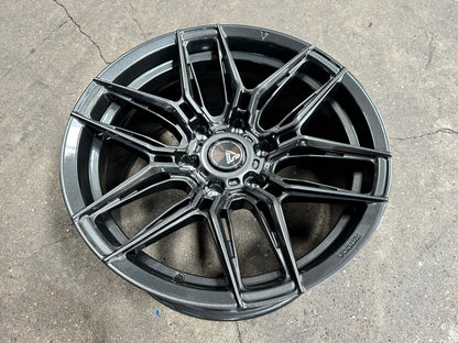 New 18X9 ET15 Vogue F07 Rim (4 wheel) Gloss Gunmetal 6X139.7