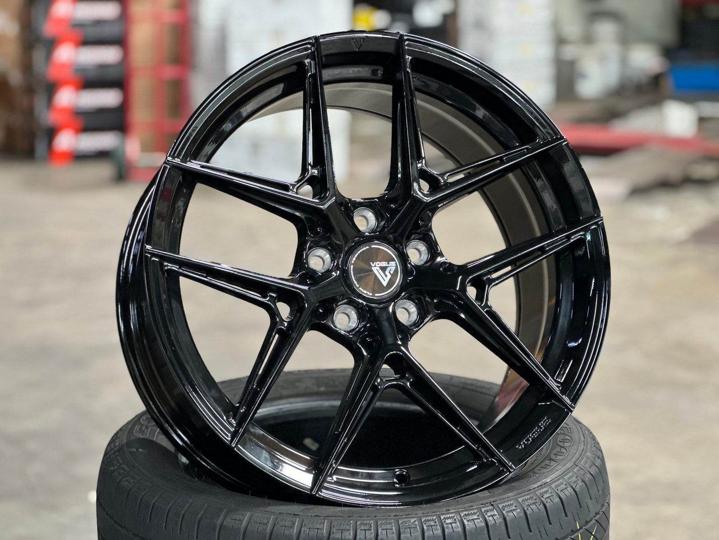 New 18X8.5 ET42 Vogue F08 Rim (4 wheel) Gloss Black 5X114.3