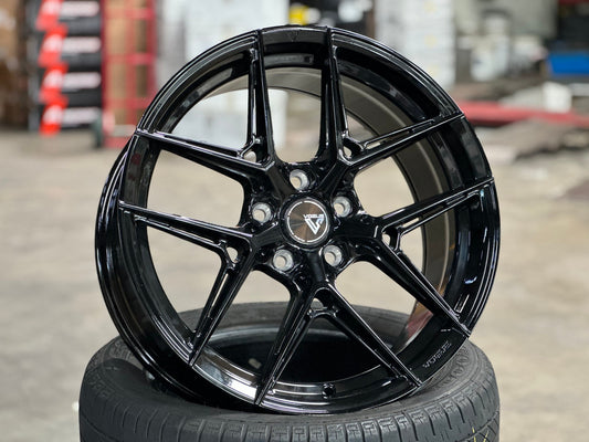 NEW 18X8.5 ET42 Vogue F08 Rim (4 wheel) Gloss Black 5X114.3