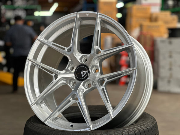 New 18X8.5 ET42 Vogue F08 Rim (4 wheel) Gloss Silver 5X112