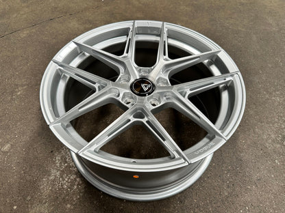 New 18X8.5 ET42 Vogue F08 Rim (4 wheel) Gloss Silver 5X114.3