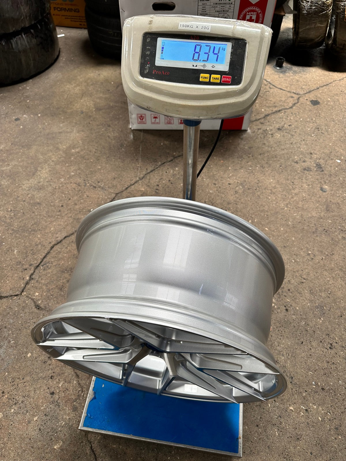 New 18X8.5 ET42 Vogue F08 Rim (4 wheel) Gloss Silver 5X112