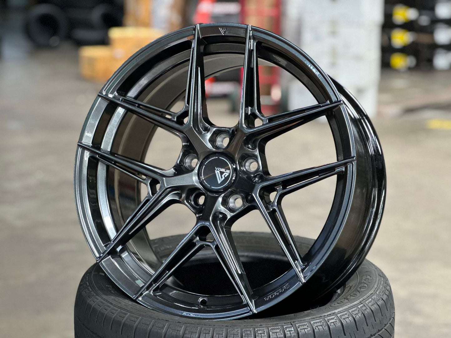 New 18X8.5 ET42 Vogue F08 Rim (4 wheel) Hyper Black 5X114.3