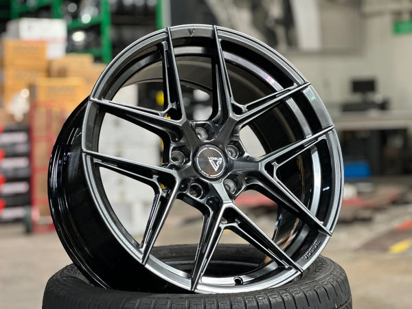 New 18X8.5 ET42 Vogue F08 Rim (4 wheel) Hyper Black 5X112