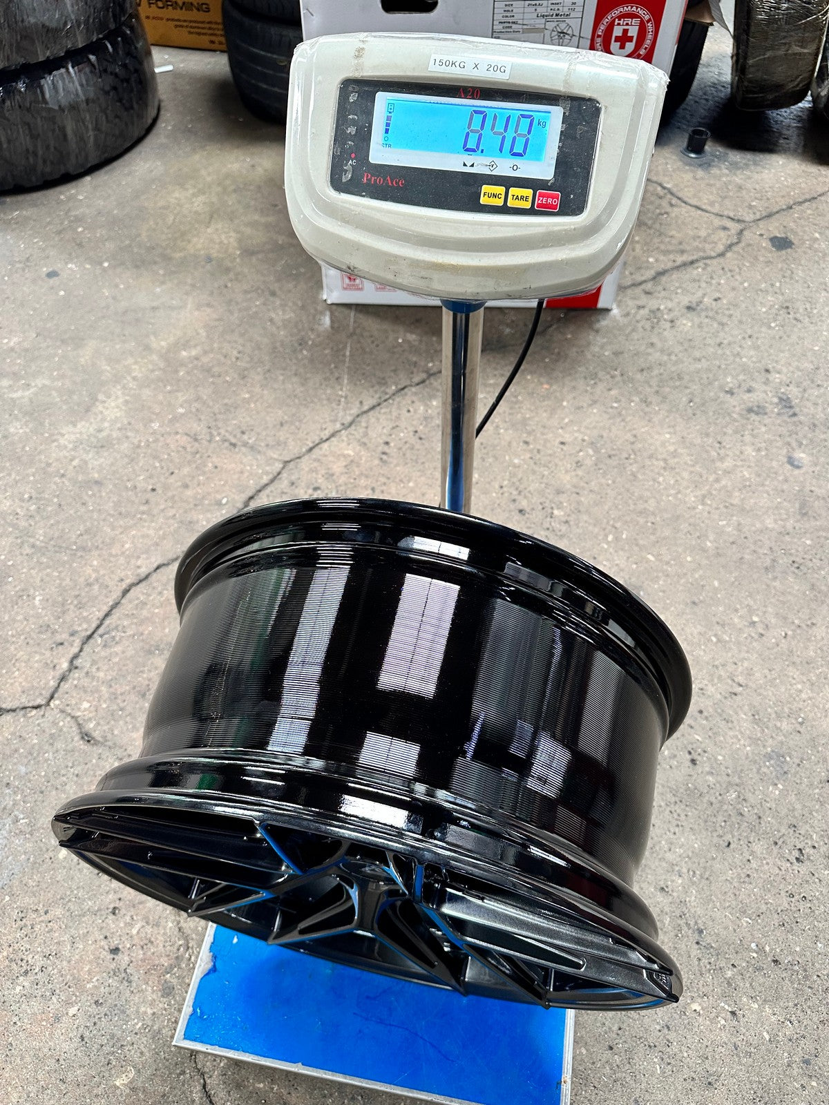 New 18X8.5 ET42 Vogue F08 Rim (4 wheel) Hyper Black 5X112