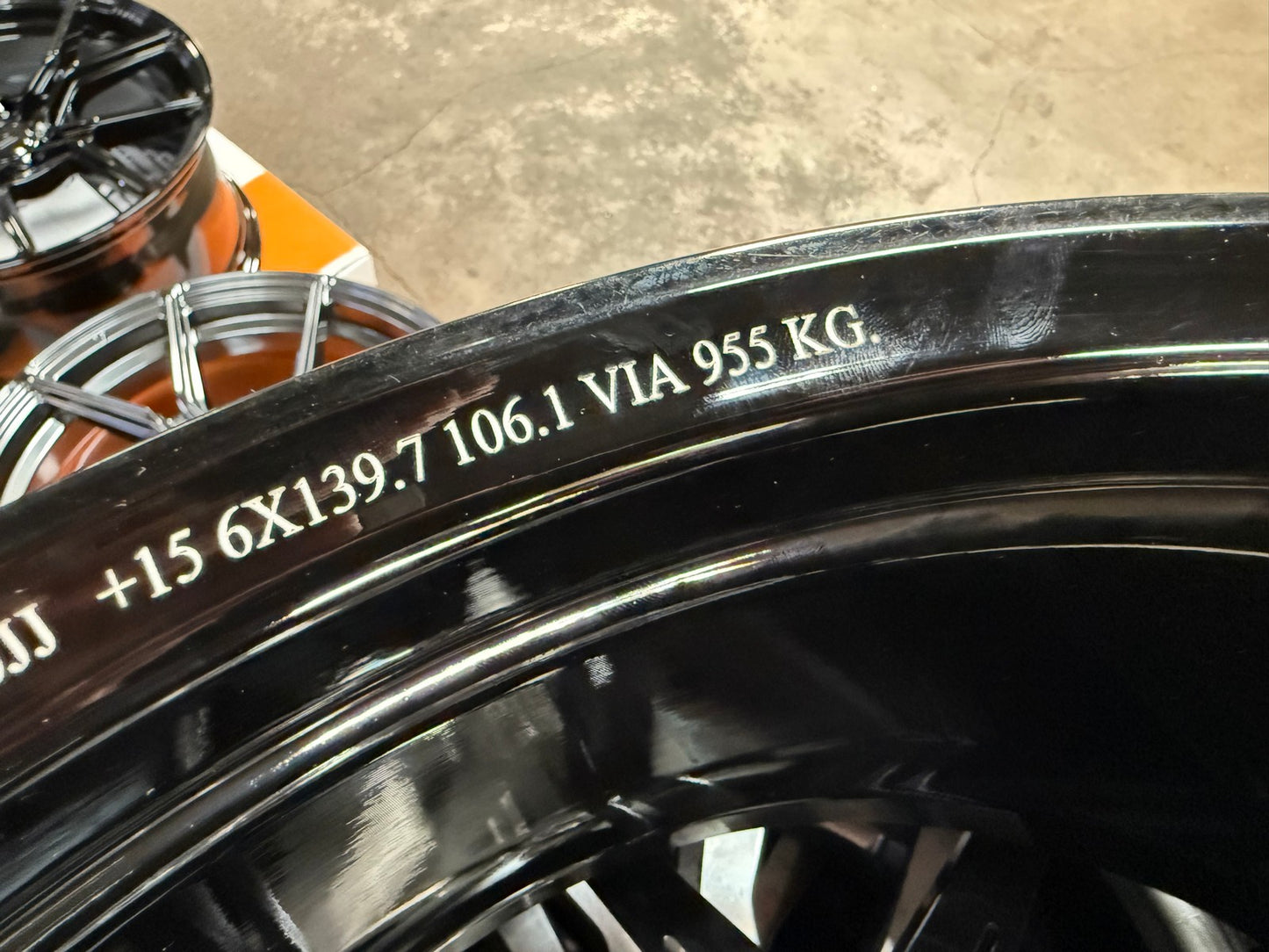 New 18X9 ET15 Vogue VWF10 SUV Rim (4 wheel) Gloss Black 6X139.7