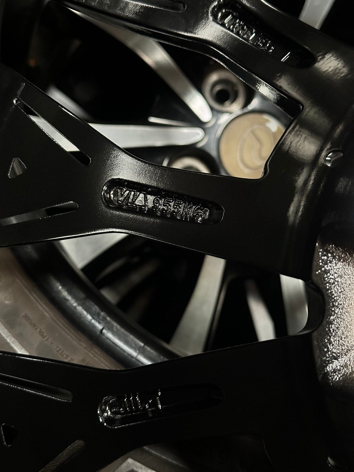 New 20X9 ET15 Vogue VWF13 SUV Rim (4 wheel) Hyper Black 6X139.7