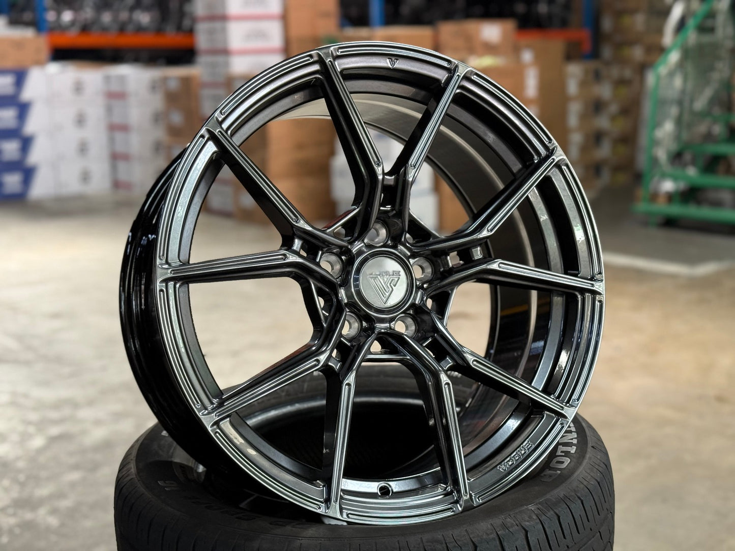 New 18X8.5 ET40 Vogue VWF168 Rim (4 wheel) Hyper Black 5X114.3