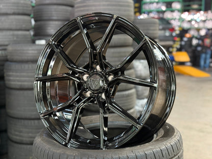 New 18X8.5 ET40 Vogue VWF168 Rim (4 wheel) Gloss Black 5X114.3