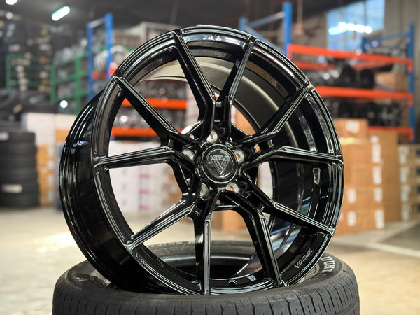 New 18X8.5 ET40 Vogue VWF168 Rim (4 wheel) Gloss Black 5X114.3