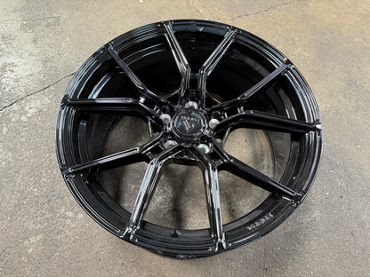New 18X8.5 ET40 Vogue VWF168 Rim (4 wheel) Gloss Black 5X112