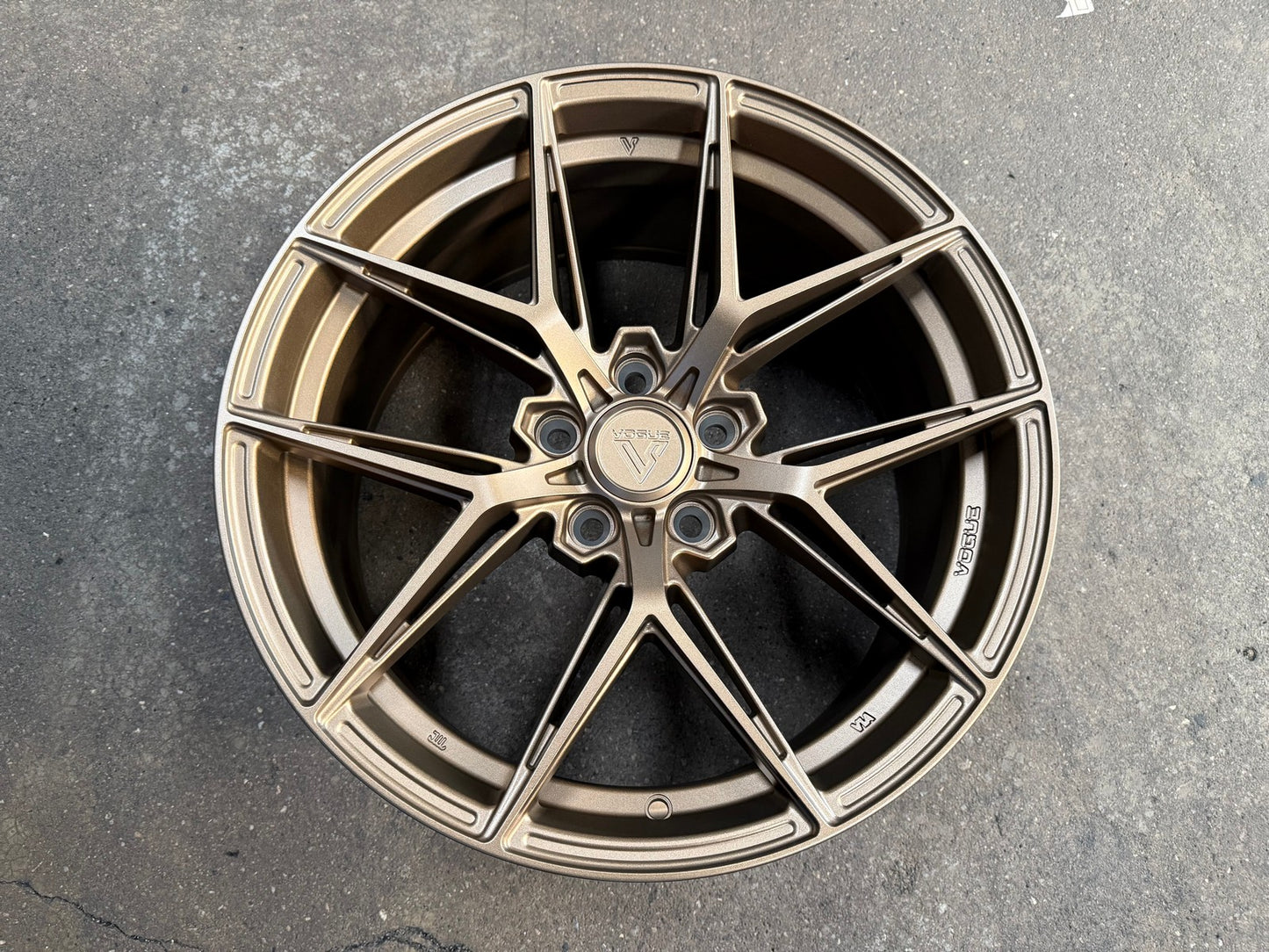New 18X8.5 ET35 Vogue VWF218 Rim (4 wheel) Matt Bronze 5X114.3
