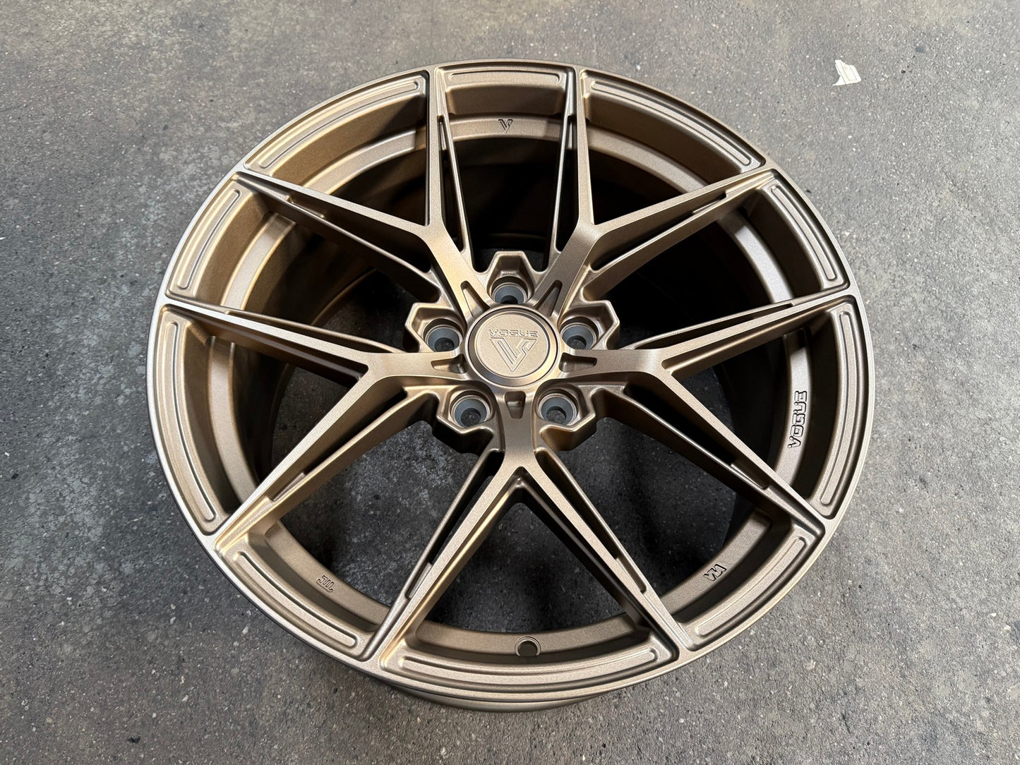 New 18X8.5 ET35 Vogue VWF218 Rim (4 wheel) Matt Bronze 5X114.3