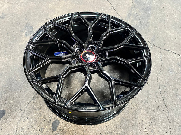 New 18X8 ET35 W2 Rim (4 wheel) Gloss Black 5X100