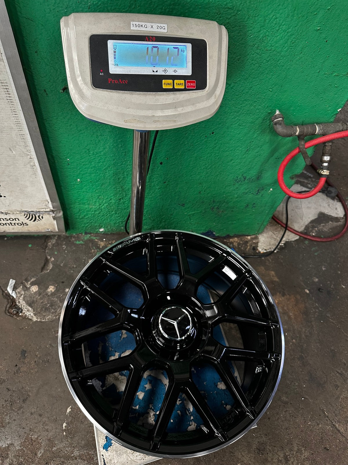 New 18X8 ET42 Mercedes AMG Design Rim (4 wheel) Gloss Black 5X112