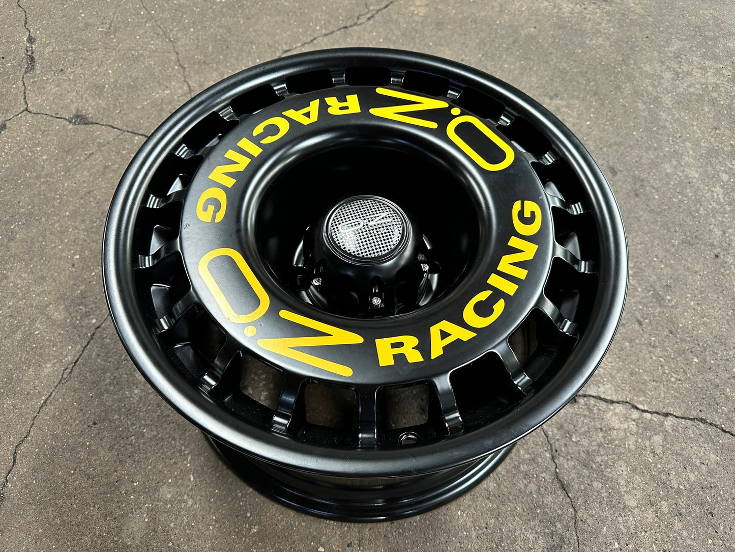 New 16X8.5 ET-15 OZ Rally Rim (5 wheel) Gloss Black 6X139.7