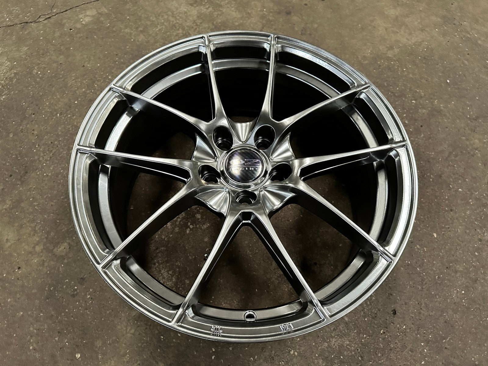 New 18X8 ET42 Z604Rim (4 wheel) Hyper Black 5X112 – King of Rims