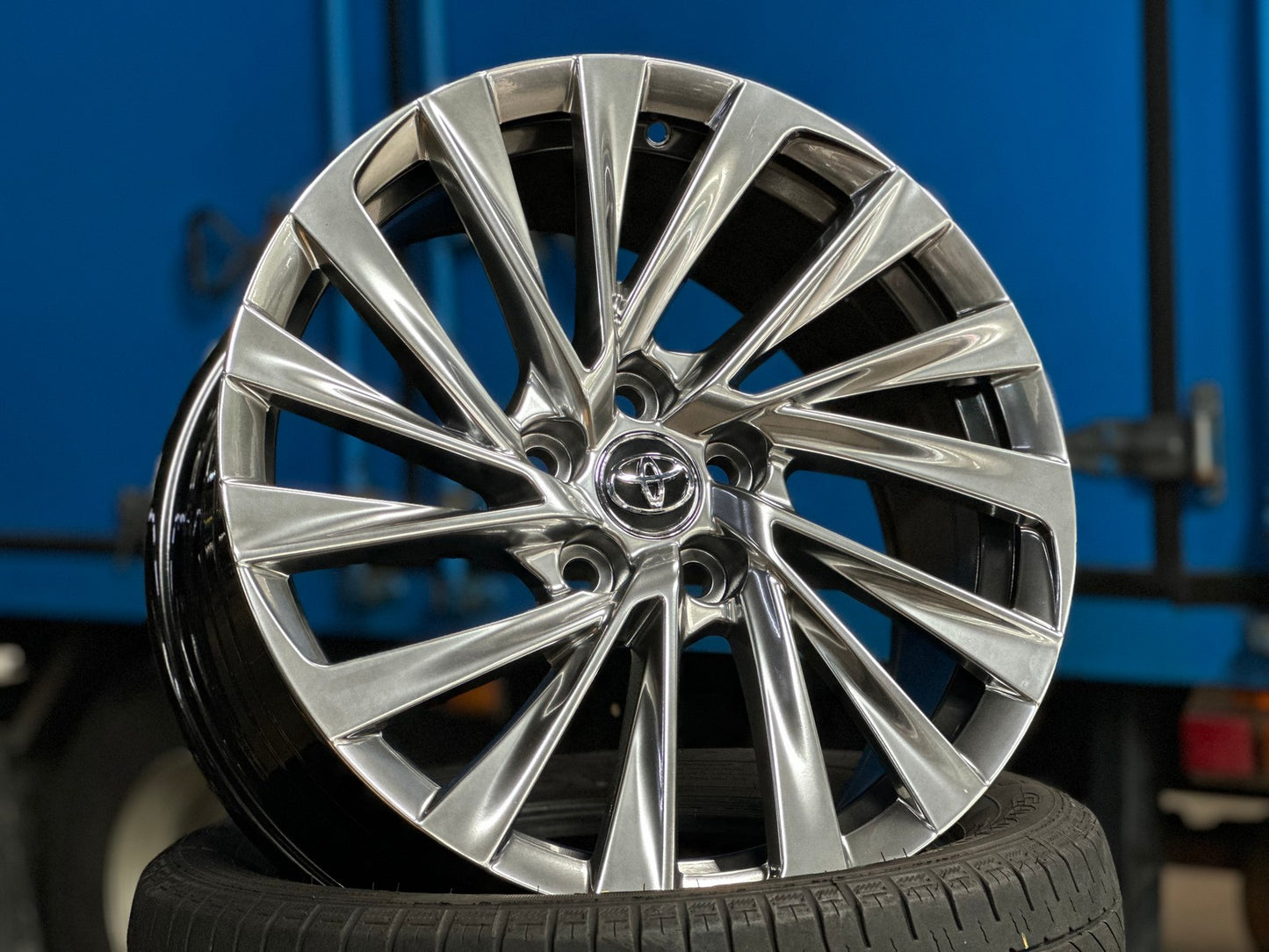 New 18X8 ET40 Amgood Sunrise Rim (4 wheel) Hyper Black 5X114.3